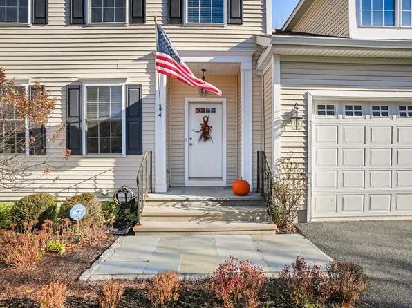 4 Bailey Boulevard #4, Bethel, CT 06801