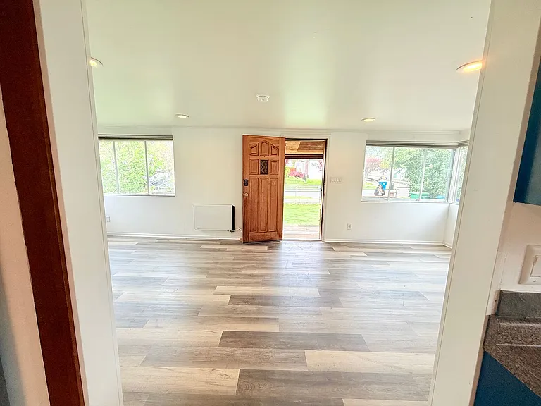 3239 39th Ave SW — Photo 9