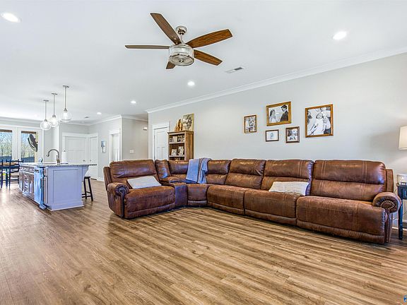 4th image of 100 Simms St