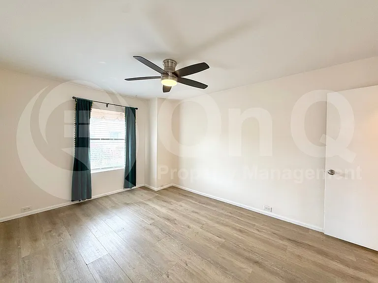 10402 N 10th St #3 — Photo 10