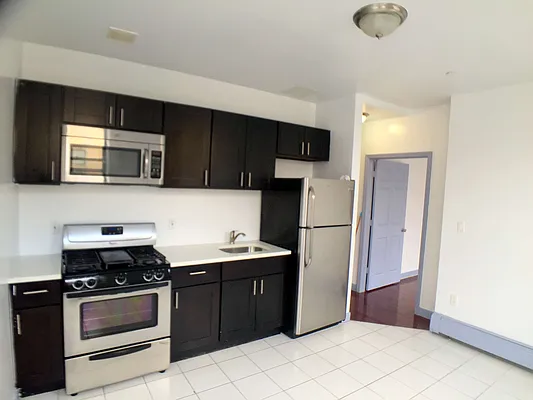 Rented by Uptown Flats LLC | media 35