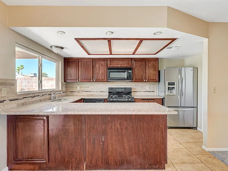 6813 Greydawn Dr — Photo 15