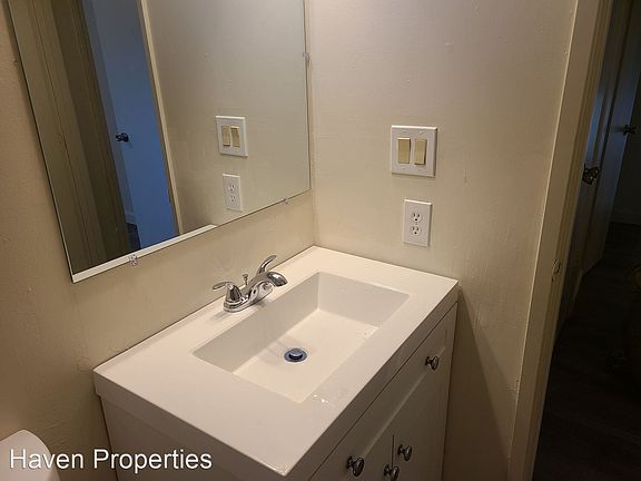 5th image of 209 Sharon Way APT 2