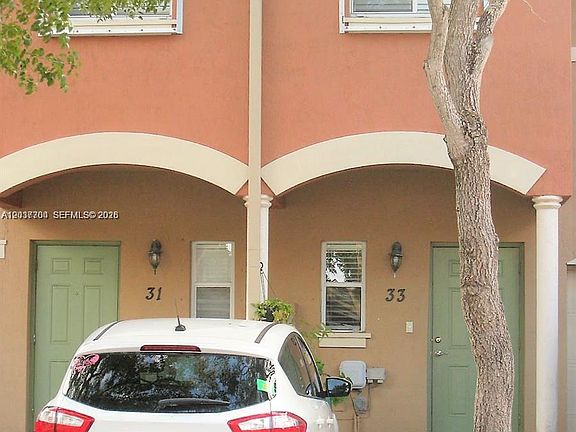 4th image of 33 SE 3rd Ave