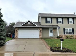 2316 Westchester Dr, Maryville, IL