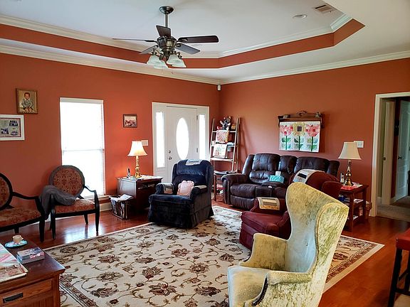4th image of 132 Wisteria Ln