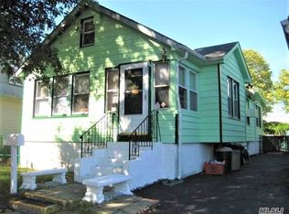 1360 Healy St, Elmont, NY 11003
