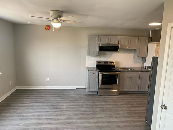 4th image of 20 Macdade Blvd #C