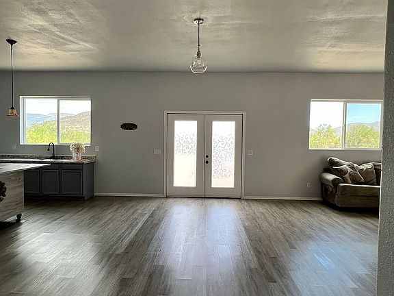 2nd image of 43215 N 11th Ave