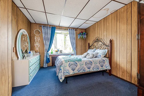 Sold by Compass | media 7