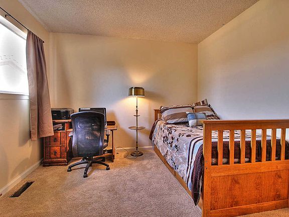 3rd image of 673 Hobie Ln