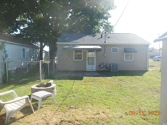 2nd image of 519 Grand Blvd