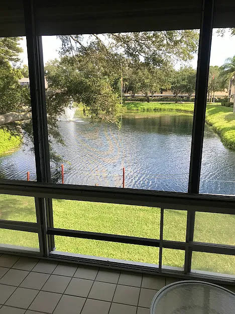 Rosemary Ln, Largo — Photo 3