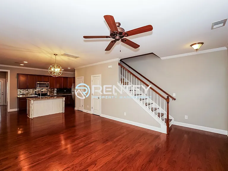 2506 Gallery Dr — Photo 3