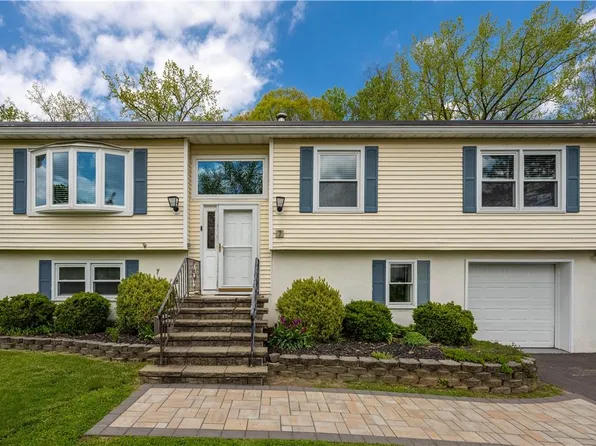 7 Creamery Drive, New Windsor, NY 12553