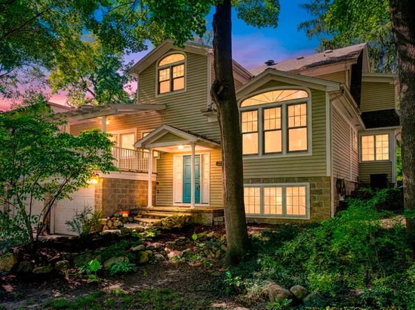 648 Sunset Ln, East Lansing, MI 48823