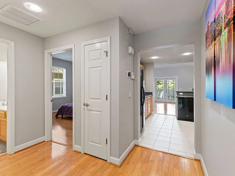 833 N Fern Creek Ave — Photo 11