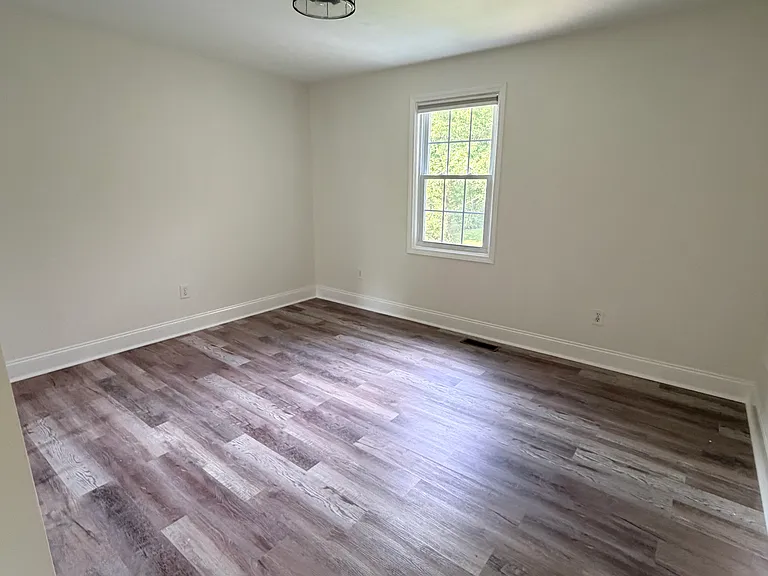 116 Vegas Dr — Photo 8