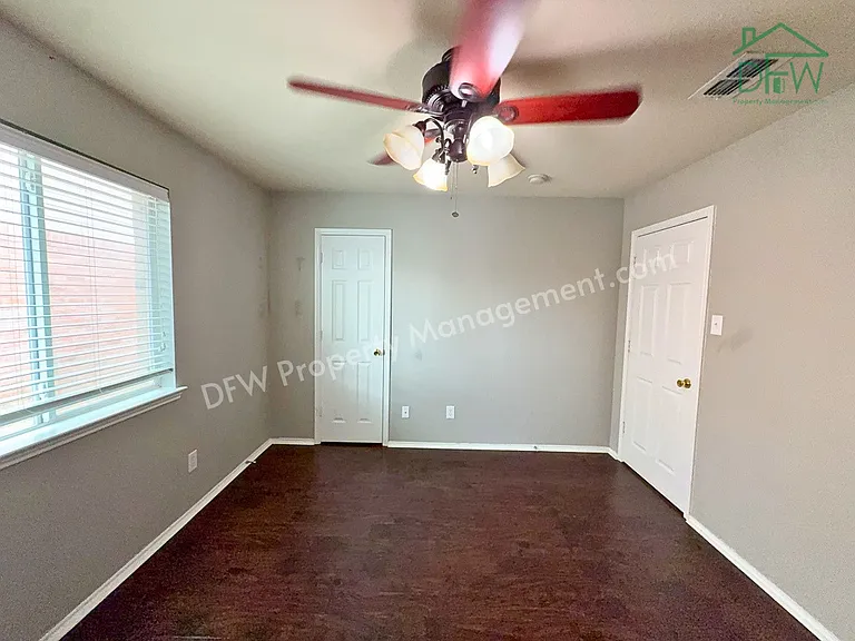 9120 Goldenview Dr — Photo 16
