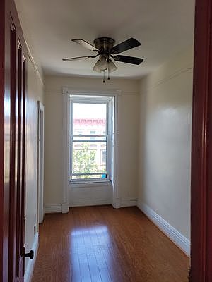 4th image of 112 Hancock St #4