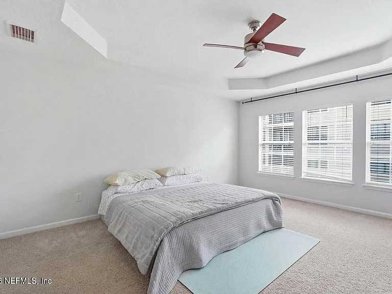 4008 Lionheart Dr — Photo 4