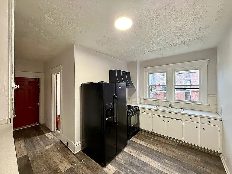 Building Photo - 55 S Balch St #B