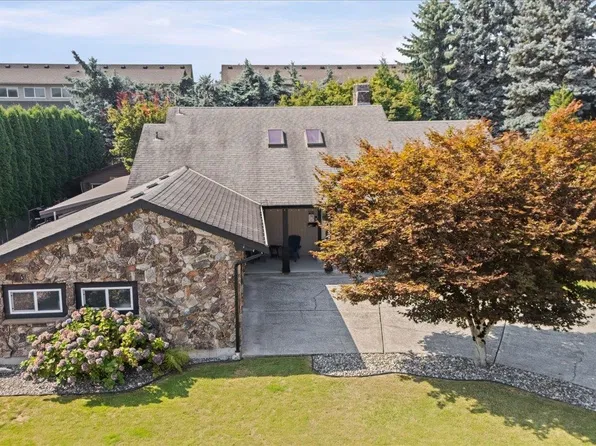 1752 Cedar Pl, Kent, BC V0M 1A2
