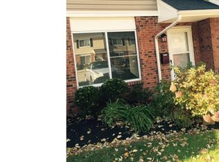 104 Peppertree Ln UNIT 104, Painesville, OH 44077