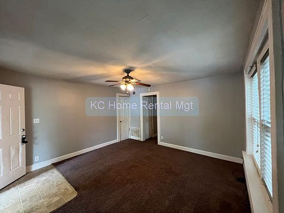 3rd image of 1112 W 41st Ter #1W