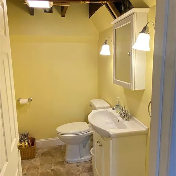 24 Burdick Ave — Photo 18