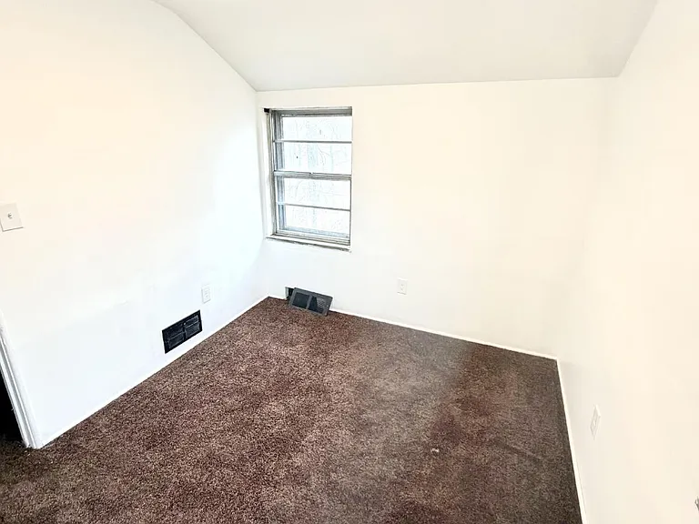 312 W Dewey St — Photo 16