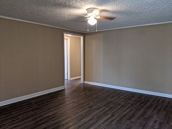 2nd image of 271 Kelly Ave