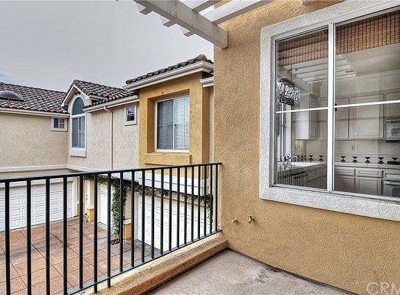 3rd image of 805 Marinella Aisle #129