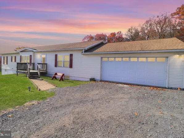 214 Fox Rd, Schuylkill Haven, PA 17972