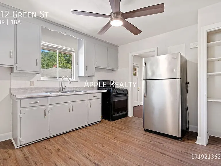 312 Green St — Photo 6
