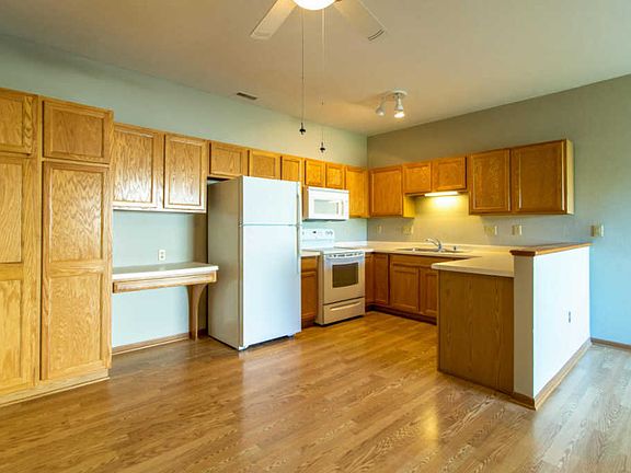 5th image of 6974 S Rolling Meadows Ct #102