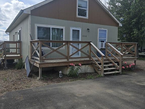3rd image of 1210 Truscott St
