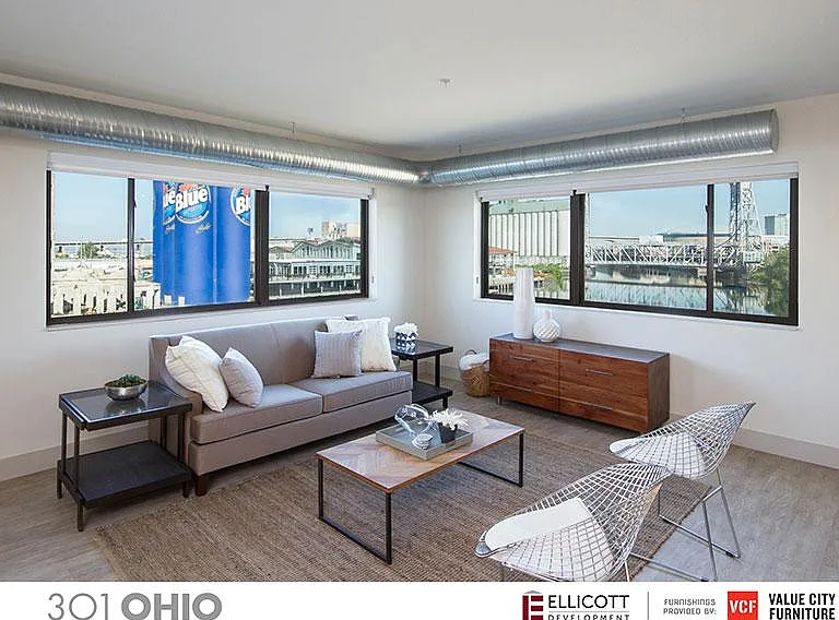 301 Ohio St — Photo 2