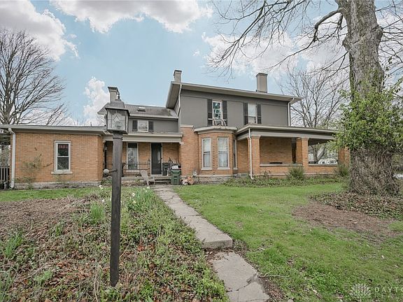 3rd image of 204 Lafayette Ave
