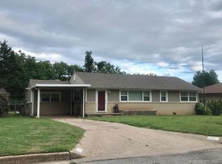 209 N 13th St, Ponca City, OK 74601