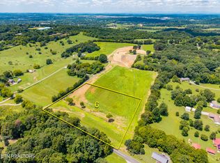 6 Saratoga Dr, Maryville, TN 37804