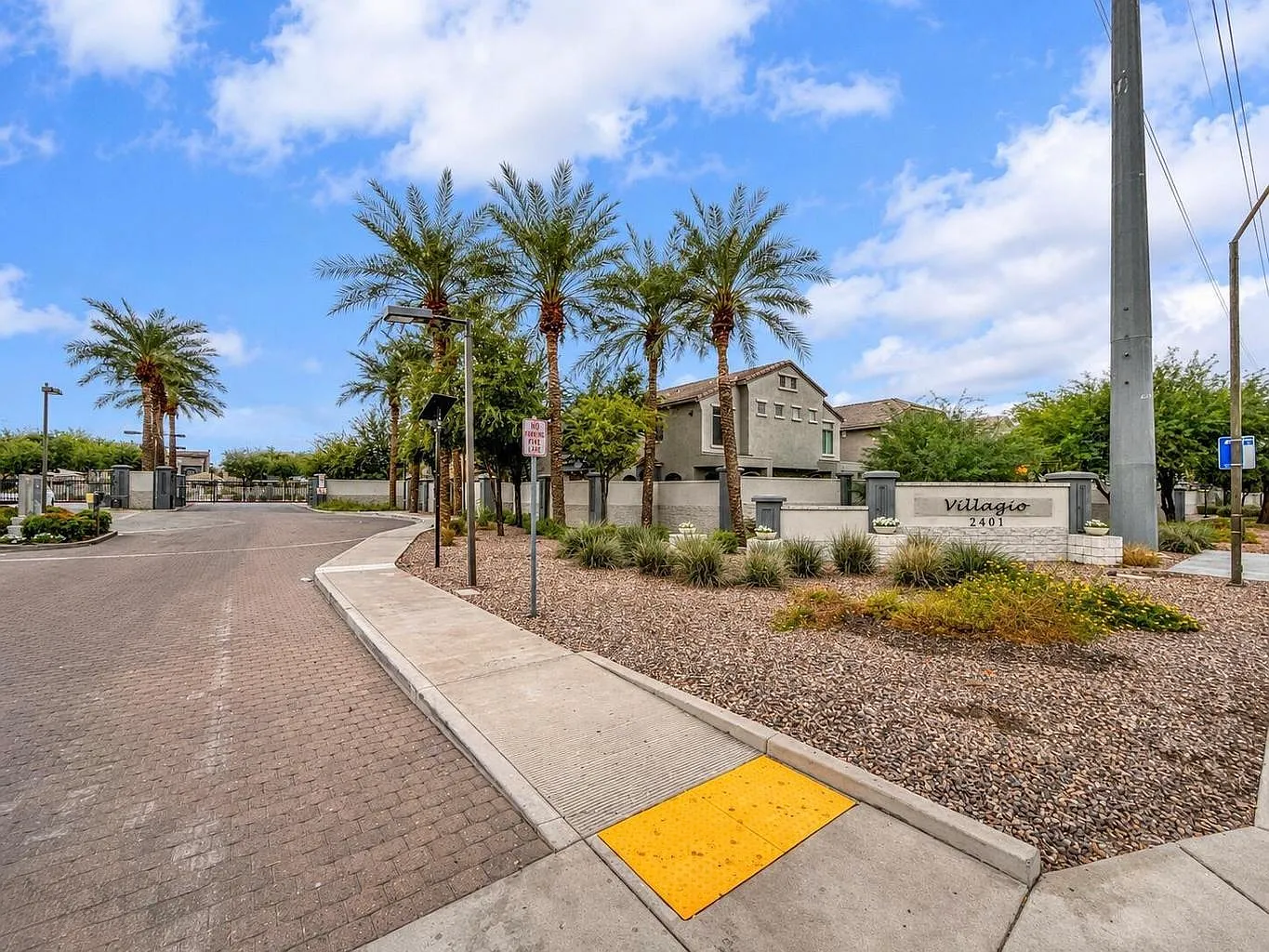 2 bed, 1100 sqft, $2,150 — Photo 3