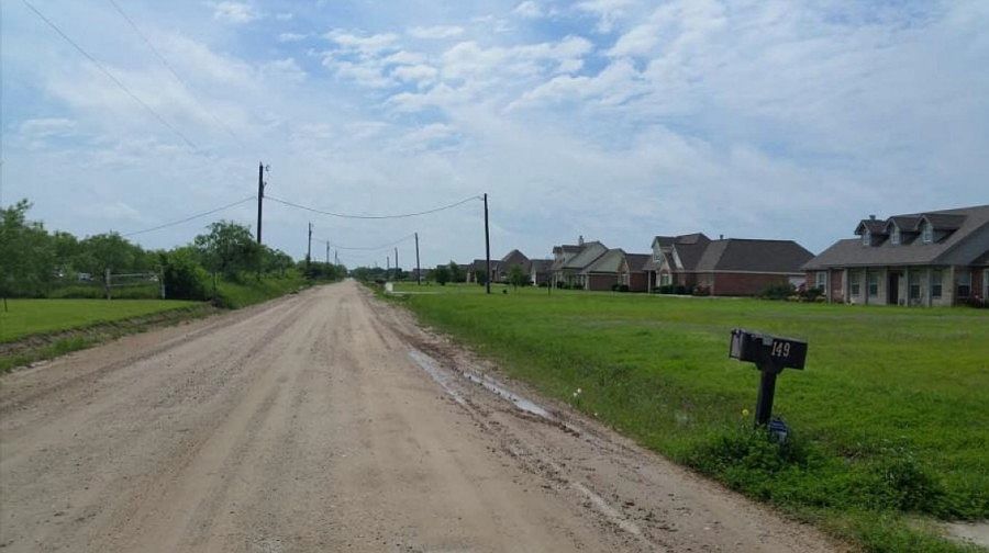 2nd image of 146 SE County Road 3010