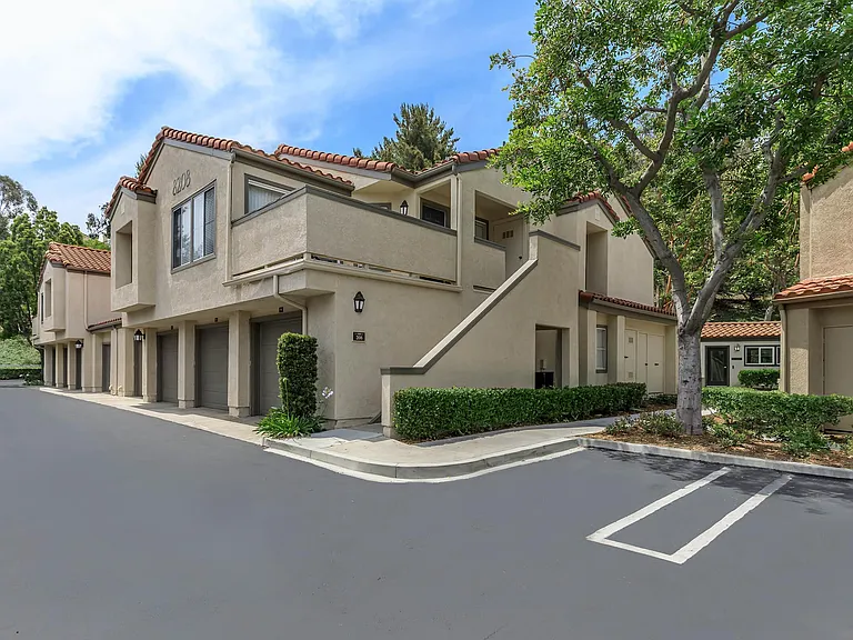 Sycamore Canyon Apartments — Photo 16