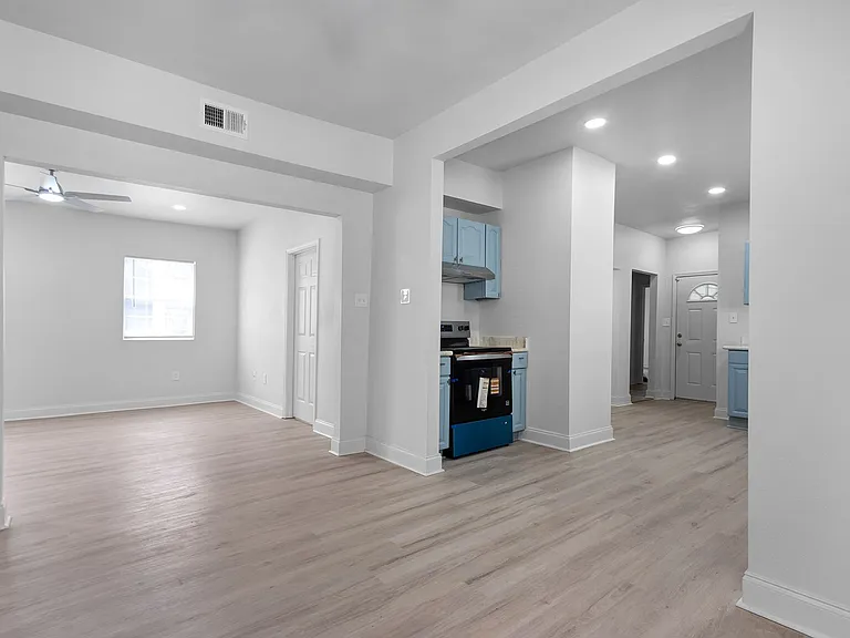 3694 Louisiana Avenue Pkwy — Photo 9
