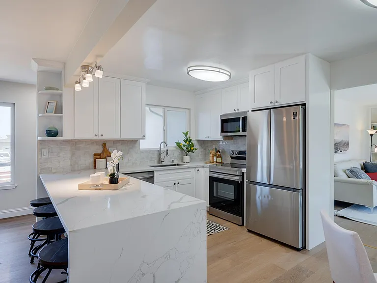 490 Jean Cir — Photo 5