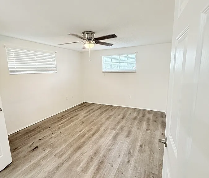 5443 Beach St #5443 — Photo 7