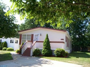 33 Swift Run Dr, Sicklerville, NJ 08081