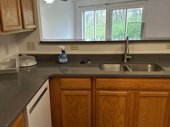 4th image of 2881 Big Woods Trl