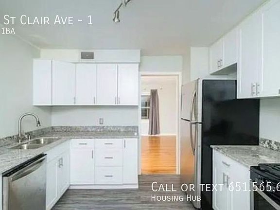 3rd image of 940 Saint Clair Ave #1